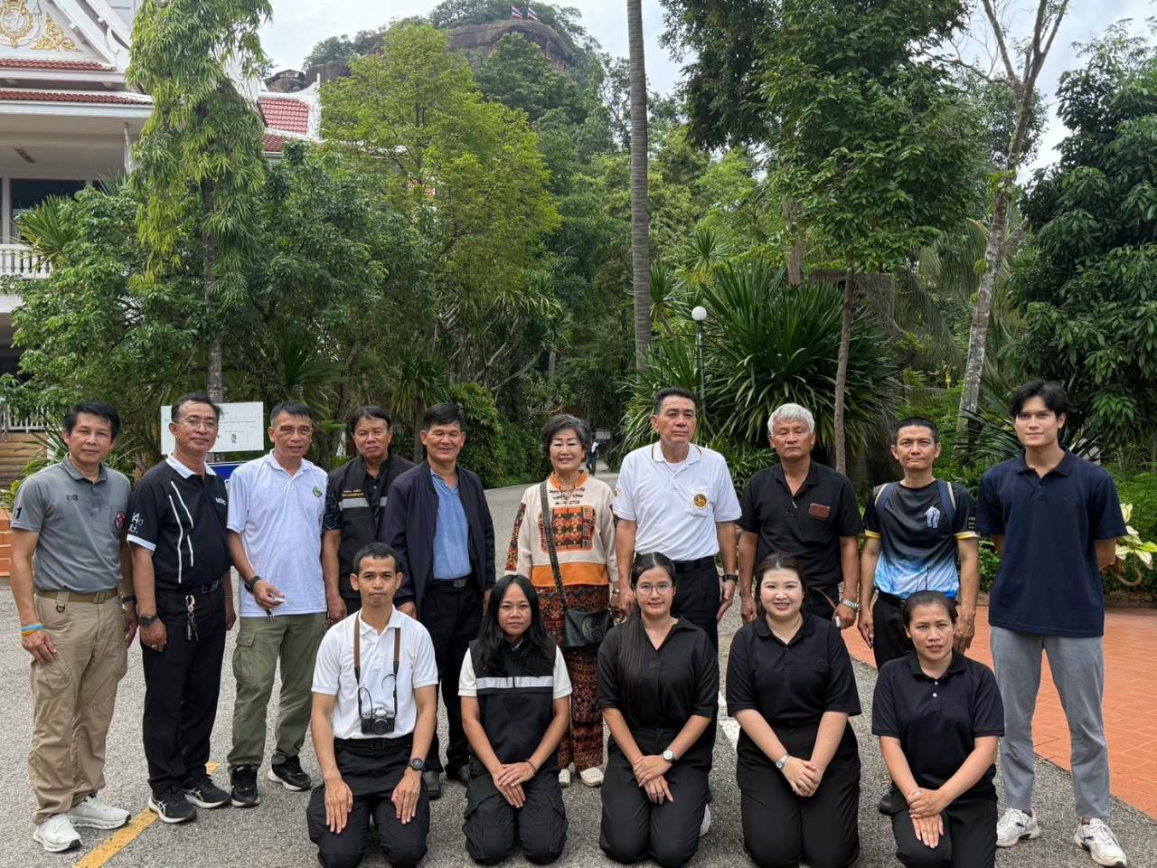 title - ปักธงธรรมจักร และธงชาติไทยภายใต้โครงการปลูกป่าเพื่อเป็นพุทธบูชาในพื้นที่ปฏิรูปที่ดิน (ส.ป.ก.)